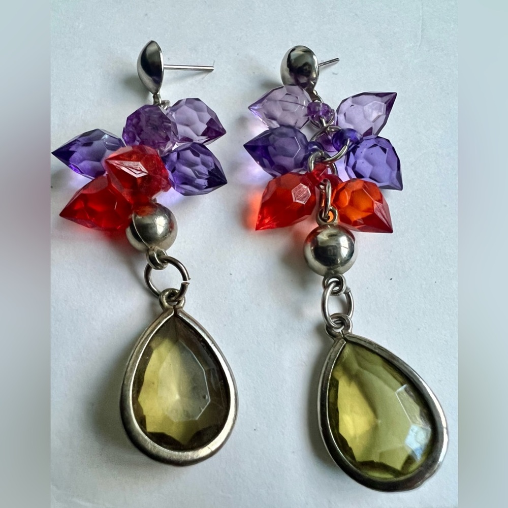 Dangle earrings